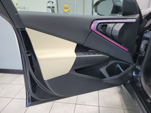 Used 2025 BMW X3 xDrive30i w/ Premium Package image 42