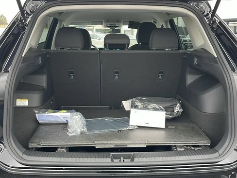 Certified 2025 Volkswagen Tiguan S FWD image 28
