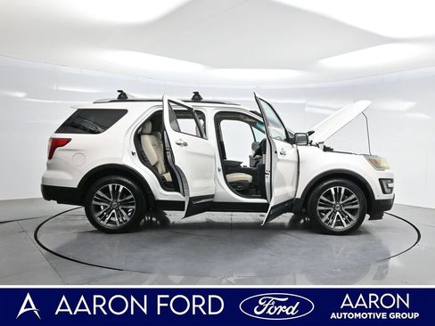Used 2016 Ford Explorer Platinum AWD/4WD image 3