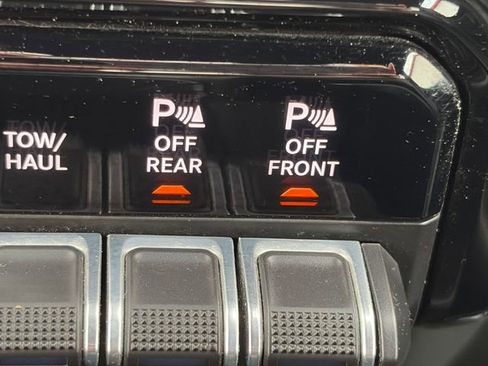 Used 2023 RAM 1500 Laramie AWD/4WD image 46