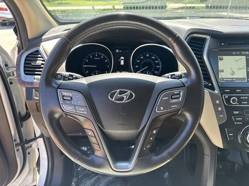 Used 2017 Hyundai Santa Fe Limited AWD/4WD image 28