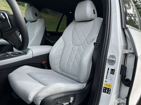 Used 2024 BMW X5 xDrive40i w/ Premium Package AWD/4WD image 33