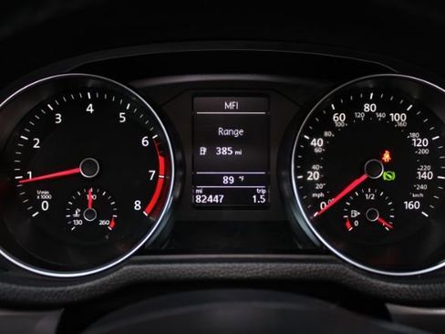 Used 2017 Volkswagen Passat 1.8T R-Line image 19