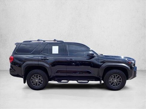 Used 2025 Toyota 4Runner SR5 AWD/4WD image 5