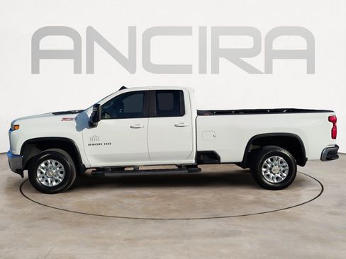 Used 2022 Chevrolet Silverado 2500 LT w/ Convenience Package AWD/4WD image 7