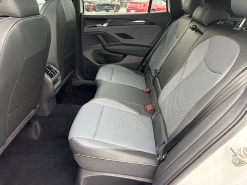 Used 2025 Volkswagen Tiguan SE R-Line AWD/4WD image 24