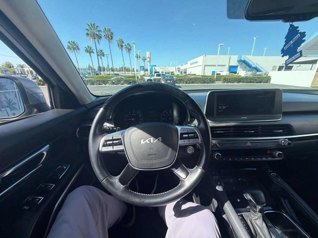 Used 2022 Kia Telluride EX FWD image 16