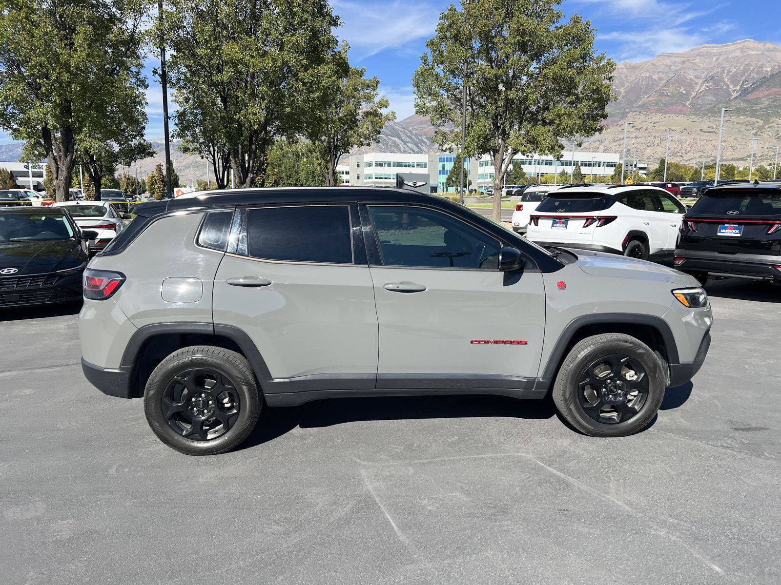 Used 2023 Jeep Compass Trailhawk w/ Trailhawk Elite Group AWD/4WD image 15