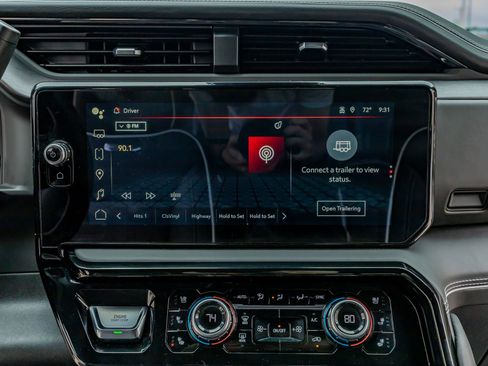 Used 2025 GMC Sierra 2500 AT4X w/ AT4X AEV Edition AWD/4WD image 25