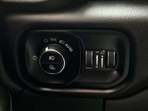Used 2024 RAM 2500 Laramie w/ Safety Group AWD/4WD image 26