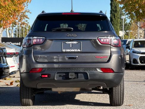 Used 2022 Jeep Compass Trailhawk w/ Trailhawk Convenience Group image 9