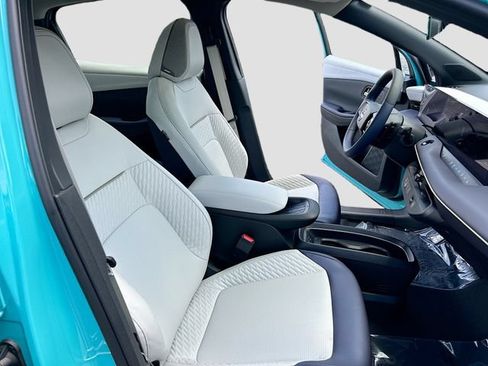 New 2026 Nissan Leaf Platinum+ FWD image 23