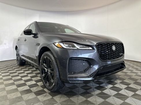 New 2026 Jaguar F-PACE R-Dynamic S image 3