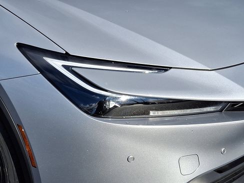 Used 2024 Toyota Prius LE image 13