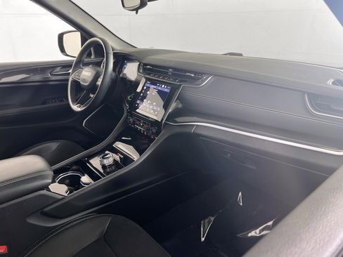 Used 2022 Jeep Grand Cherokee Altitude image 28