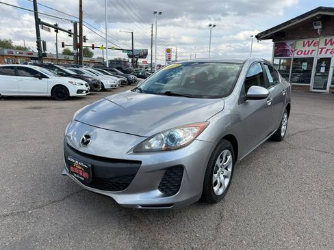Used 2013 MAZDA MAZDA3 i Sport FWD image 4