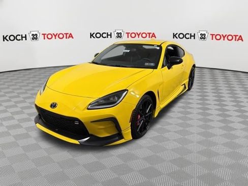 New 2026 Toyota GR86 YUZU Limited image 3