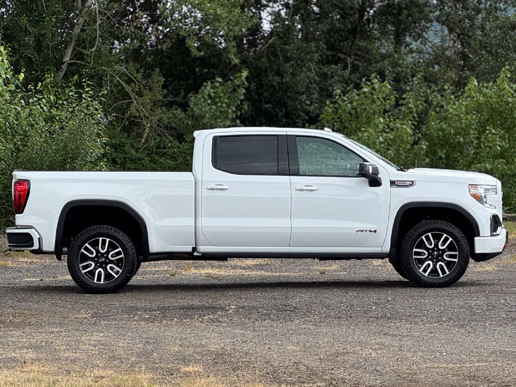 Used 2022 GMC Sierra 1500 AT4 w/ AT4 Premium Package AWD/4WD image 8