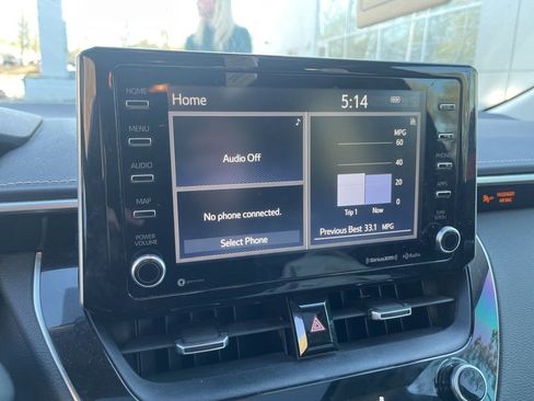 Used 2020 Toyota Corolla XLE image 11