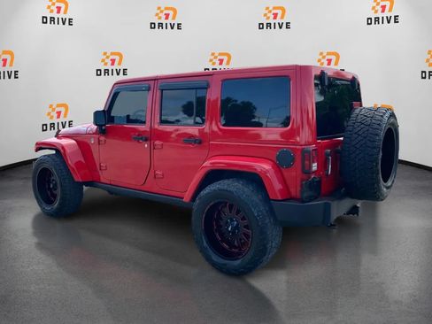 Used 2015 Jeep Wrangler Unlimited Sahara AWD/4WD image 7