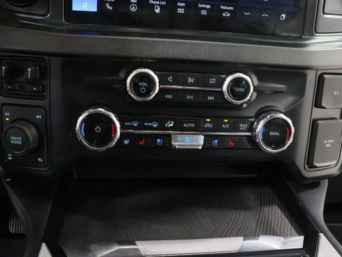 Used 2023 Ford F250 Platinum AWD/4WD image 10