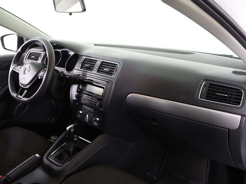 Used 2015 Volkswagen Jetta SE FWD image 24
