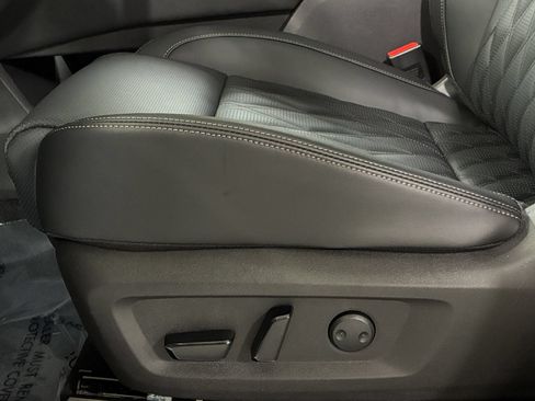 New 2026 Nissan Rogue Platinum AWD/4WD image 28