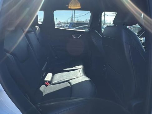 Used 2022 Jeep Compass Latitude image 26