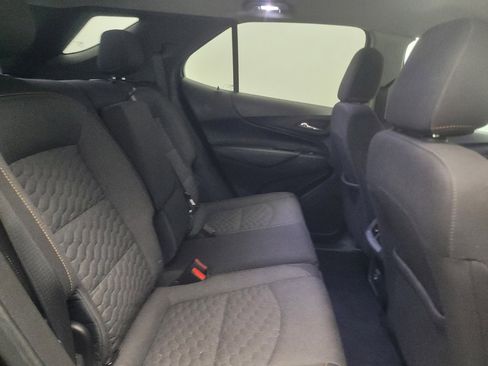 Used 2021 Chevrolet Equinox LT FWD image 19