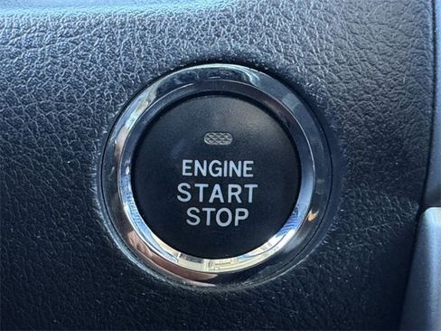 Used 2014 Toyota 4Runner Limited image 19