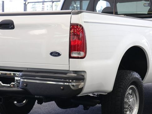 Used 2001 Ford F350 Lariat image 12