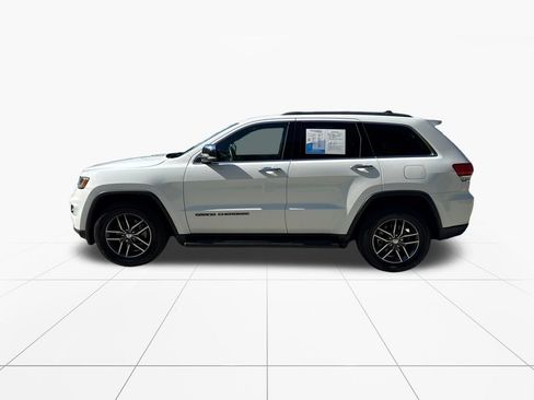 Used 2018 Jeep Grand Cherokee Limited RWD image 4