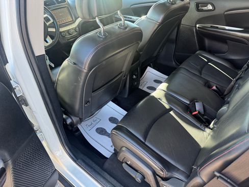Used 2016 Dodge Journey R/T image 9