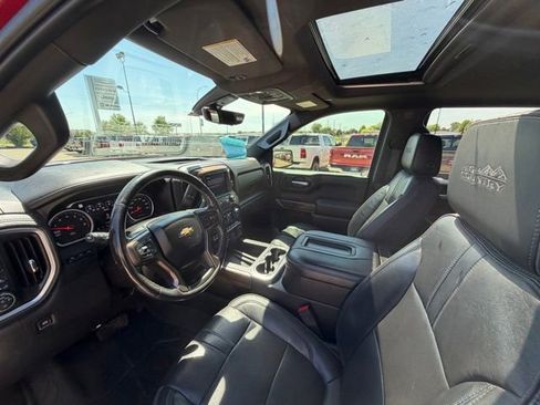 Used 2020 Chevrolet Silverado 1500 High Country w/ Technology Package AWD/4WD image 13
