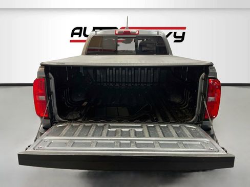 Used 2021 Chevrolet Colorado Z71 w/ Safety Package AWD/4WD image 26