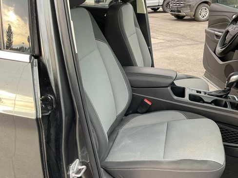 Used 2018 Ford Escape SE image 48