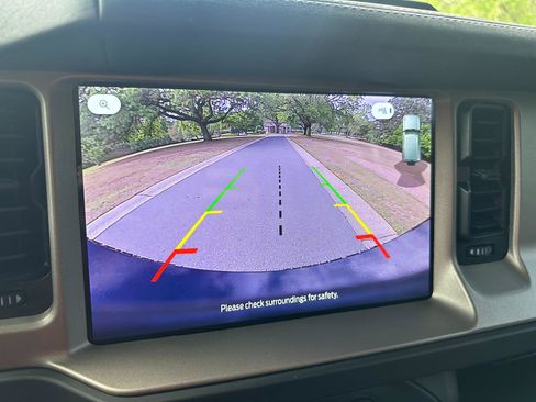 Used 2025 Ford Bronco Outer Banks image 39