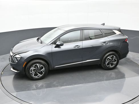 Used 2023 Kia Sportage LX image 32