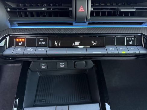 New 2026 Toyota Prius XLE image 14