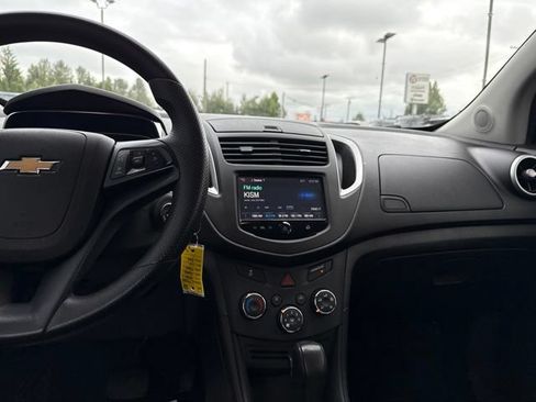 Used 2016 Chevrolet Trax LS FWD image 19