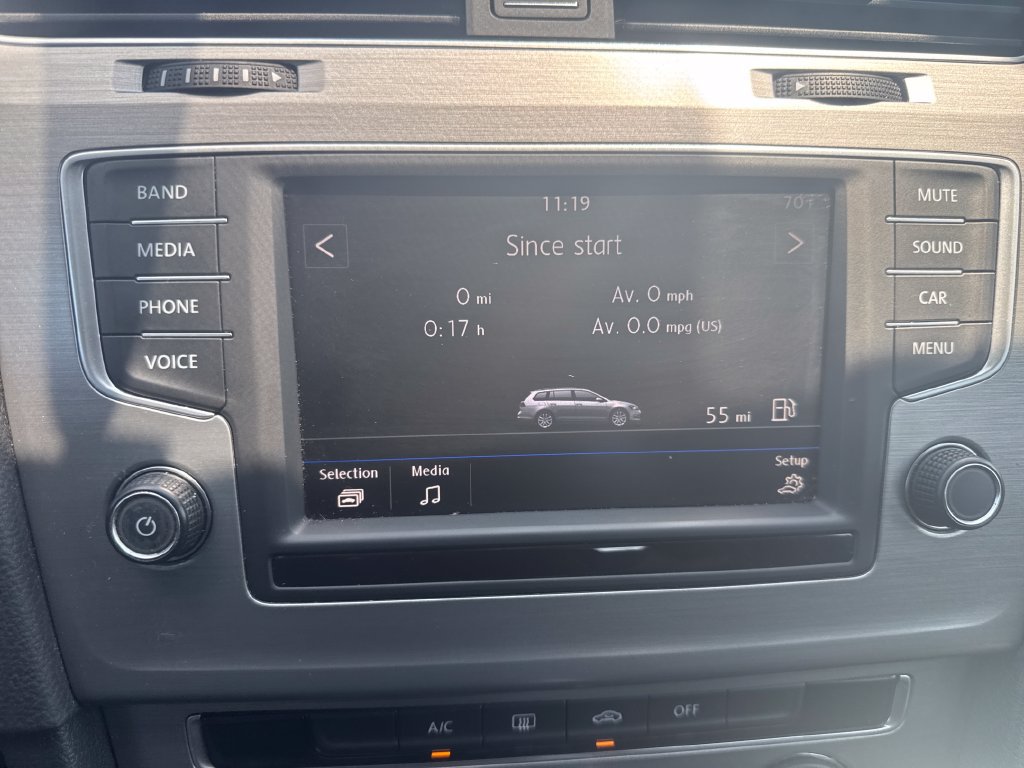 Used 2017 Volkswagen Golf S FWD image 20