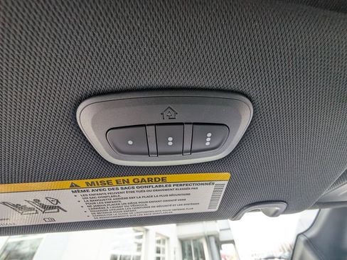 New 2026 Chrysler Pacifica Select image 30