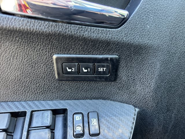 Used 2015 Toyota RAV4 Limited w/ Technology Package FWD image 19