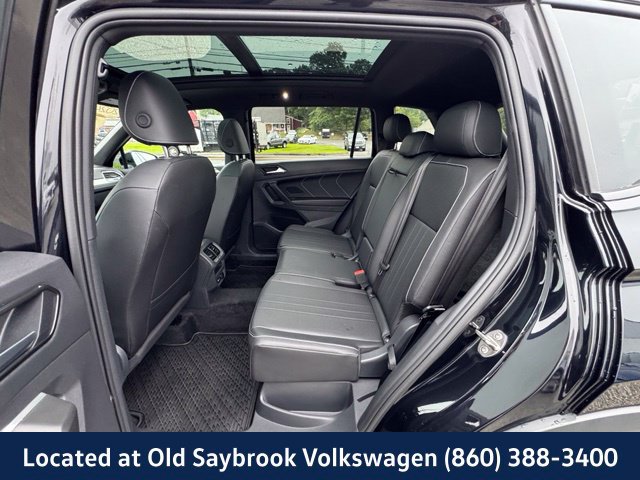 Certified 2024 Volkswagen Tiguan SE R-Line AWD/4WD image 9