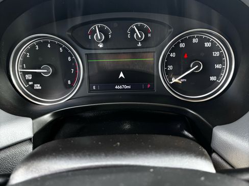 Used 2020 Buick Enclave Essence w/ Sound and Sites Package image 7