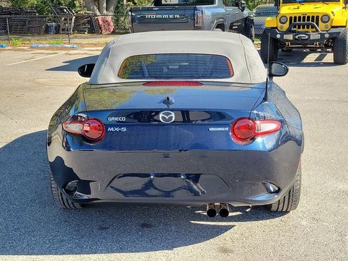 Used 2021 MAZDA MX-5 Miata Grand Touring image 9
