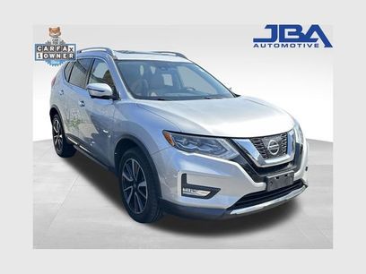 Used 2017 Nissan Rogue SL w/ SL Premium Package