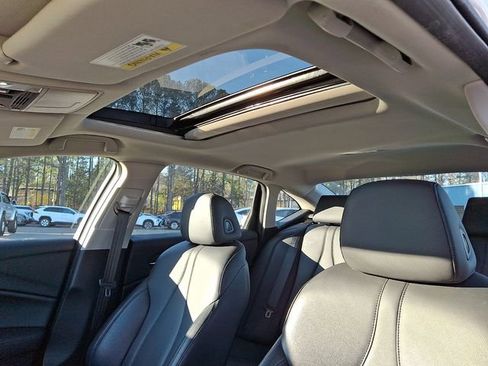 Used 2023 Acura TLX image 18