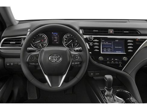 Used 2020 Toyota Camry SE FWD image 4
