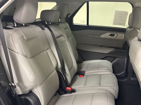 New 2026 Ford Explorer Active w/ Active Comfort Package image 37